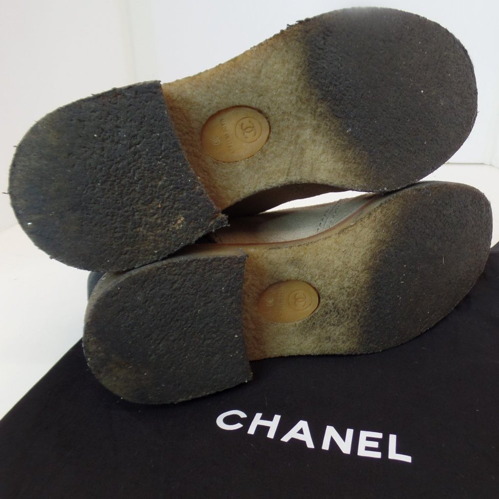 Chanel Double Zip Up Tan Suede Boots CC Logo on Toes and Silver Hardware Sz 8.5 - Picture 9 of 16